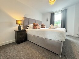 Lower Gill Gardens Penthouse