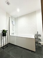 Lower Gill Gardens Penthouse