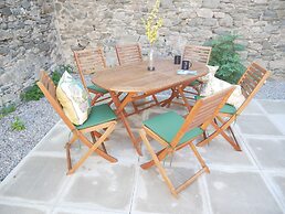 Lower Gill Gardens Penthouse