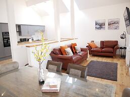 Lower Gill Gardens Penthouse