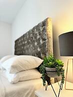 Lower Gill Gardens Penthouse