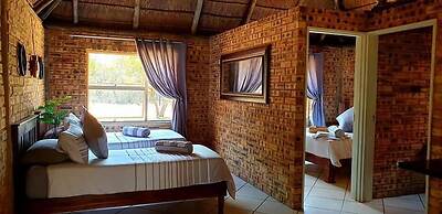 Unathi Game Lodge