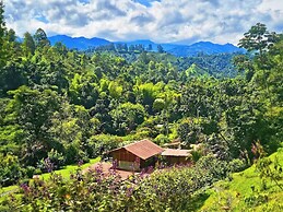 Refugio Puente Explanacion Ecolodge