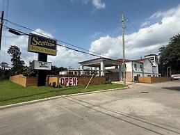 Scottish Inn & Suites - IAH Airport