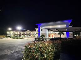 Scottish Inn & Suites - IAH Airport