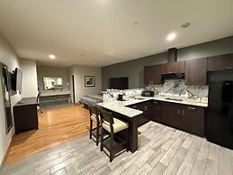 Scottish Inn & Suites - IAH Airport