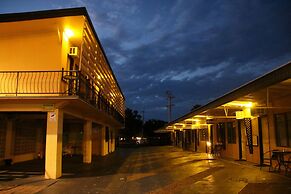 Bourbong Street Motel