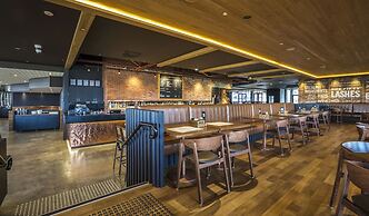 Nightcap at The Cheeky Squire