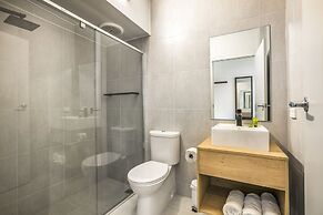 Nightcap at The Cheeky Squire