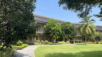 La Isla Pranburi Beach Resort