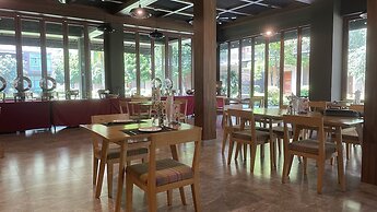 La Isla Pranburi Beach Resort