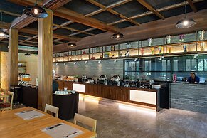 La Isla Pranburi Beach Resort