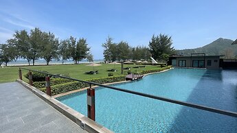 La Isla Pranburi Beach Resort