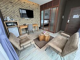 La Isla Pranburi Beach Resort