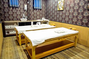 Royal Empire Boutique Hotel