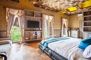 Royal Empire Boutique Hotel