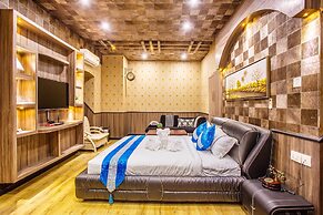 Royal Empire Boutique Hotel