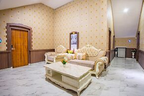 Royal Empire Boutique Hotel