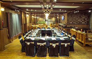 Royal Empire Boutique Hotel