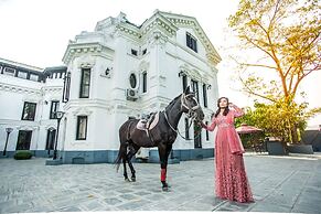 Royal Empire Boutique Hotel