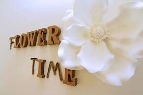 Flower Time Homestay