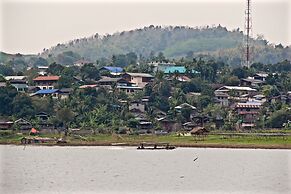 Phornpailin Riverside Resort