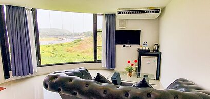 Phornpailin Riverside Resort