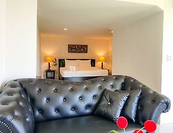 Phornpailin Riverside Resort