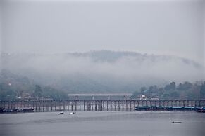 Phornpailin Riverside Resort