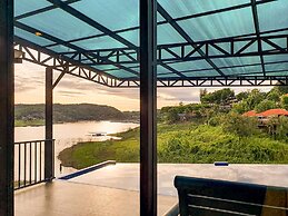 Phornpailin Riverside Resort