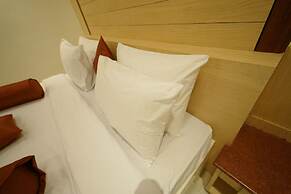 Hotel Palmyra Grand Inn