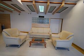 Hotel Palmyra Grand Inn