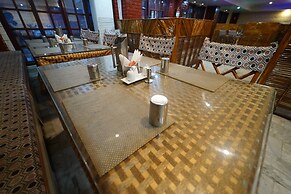 Hotel Palmyra Grand Inn