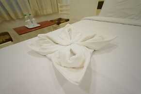 Hotel Palmyra Grand Inn