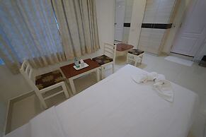 Hotel Palmyra Grand Inn