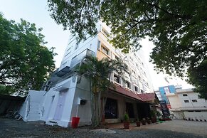 Hotel Palmyra Grand Inn