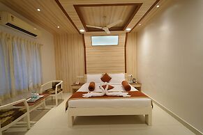 Hotel Palmyra Grand Inn