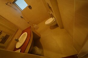 Hotel Palmyra Grand Inn