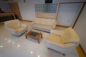 Hotel Palmyra Grand Inn