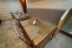 Hotel Palmyra Grand Inn