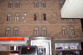 Oz Cavusoglu Hotel