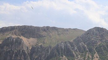 Nemrut Euphrat Hotel