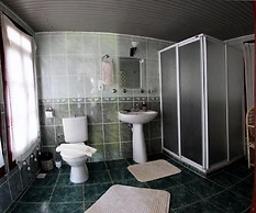 Salkim Konak Agac Evler