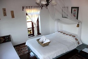 Salkim Konak Agac Evler