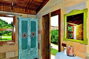 Salkim Konak Agac Evler