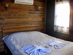 Salkim Konak Agac Evler