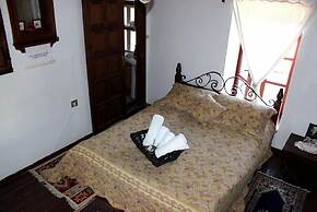 Salkim Konak Agac Evler