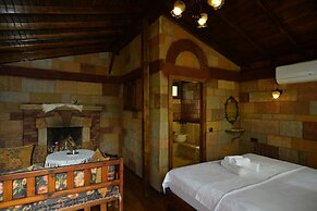 Salkim Konak Agac Evler