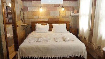 Salkim Konak Agac Evler