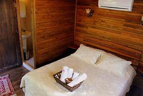 Salkim Konak Agac Evler